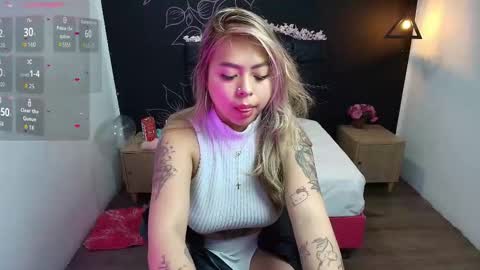 A R I A N N A  online show from November 7, 12:07 pm