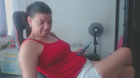 ariannaloovel online show from April 29, 6:24 pm