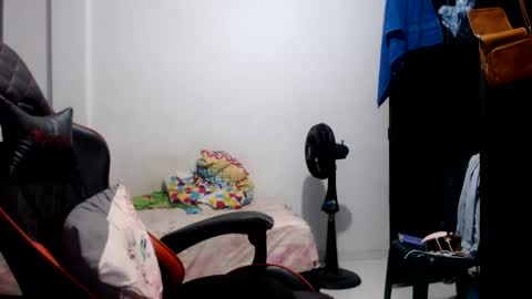 ariannaloovel online show from June 6, 12:05 am
