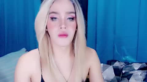 ARIANNE CUMS  online show from January 9, 7:41 pm