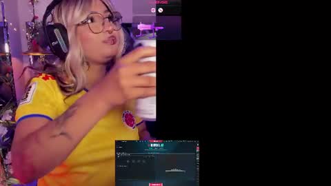 Aria online show from July 28, 3:32 pm