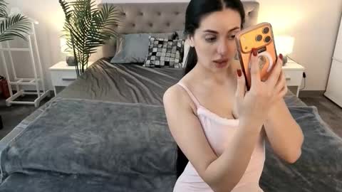 Ariel online show from March 12, 7:01 am