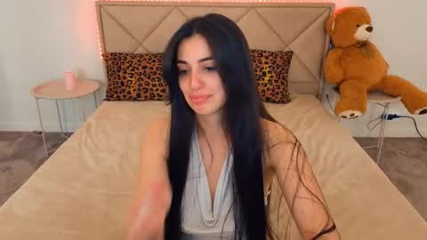 Ariel online show from April 27, 2:03 pm