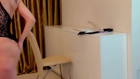 Ariel online show from March 7, 12:01 pm