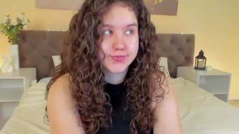 Ariella GTM3  Tue Wed Thu Fri Sat  0400 am-1030pm online show from June 18, 1:11 am