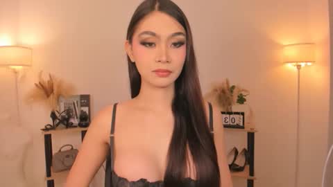 MIRA GREYSON online show from February 6, 11:57 am