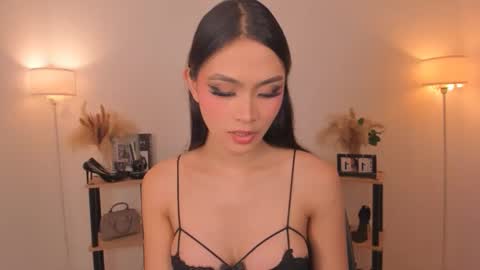 MIRA GREYSON online show from February 25, 3:15 pm