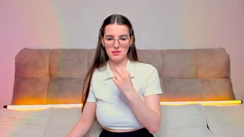 Ariella online show from May 31, 6:12 am