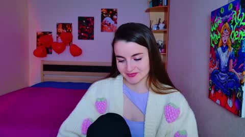 Snapshot of arielstonks_lovee chatting on February 18, 7:43 am arielstonks_lovee online show from February 18, 7:43 am