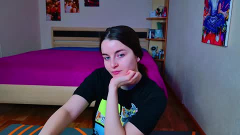 Snapshot of arielstonks_lovee chatting on February 25, 3:31 am arielstonks_lovee online show from February 25, 3:31 am