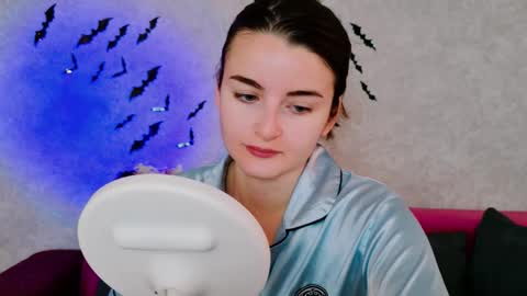 Snapshot of arielstonks_lovee chatting on October 16, 3:39 am arielstonks_lovee online show from October 16, 3:39 am