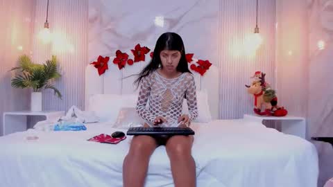 Arietta online show from December 22, 7:42 pm