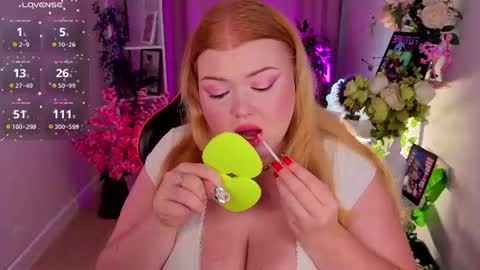 Adele online show from August 9, 11:04 am