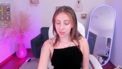 Ari  online show from October 31, 9:48 pm