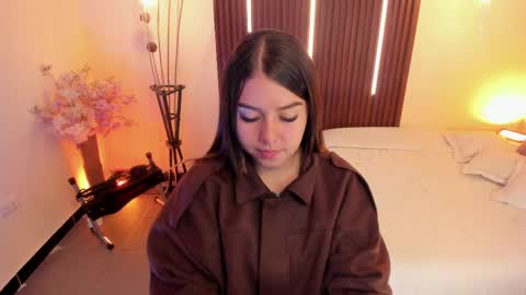  Arianna  online show from April 27, 2:47 pm