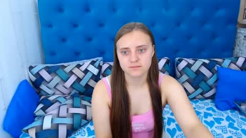 arinabelle online show from August 5, 5:43 pm
