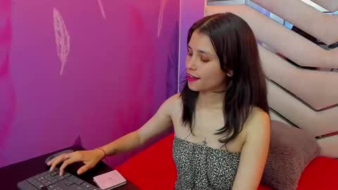 arisha_lee2 online show from March 6, 3:57 am