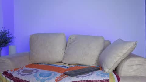 ANDRES Independent model online show from June 15, 8:01 pm