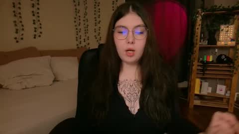 Snapshot of arizonaa_muse chatting on October 20, 1:32 am Astrid online show from October 20, 1:32 am