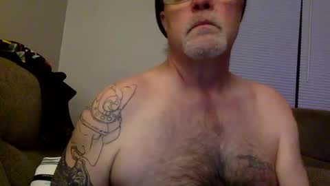 armyguy5311 online show from June 5, 6:52 am