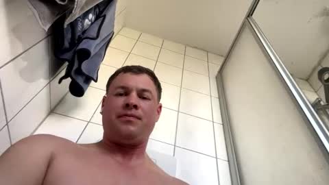 Snapshot of armyskater32 chatting on March 3, 12:06 pm armyskater32 online show from March 3, 12:06 pm