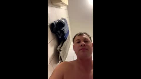 Snapshot of armyskater32 chatting on October 22, 8:32 pm armyskater32 online show from October 22, 8:32 pm