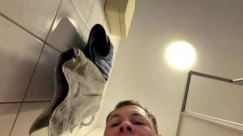 armyskater32 online show from July 13, 5:11 am