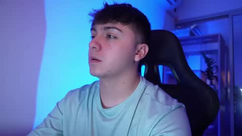 aron__cooper online show from April 29, 3:17 pm
