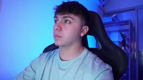 aron__cooper online show from June 25, 4:56 pm