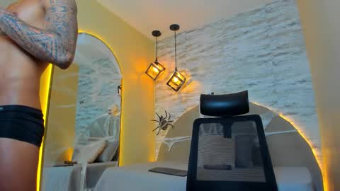 ARON BOLT online show from October 24, 11:38 pm