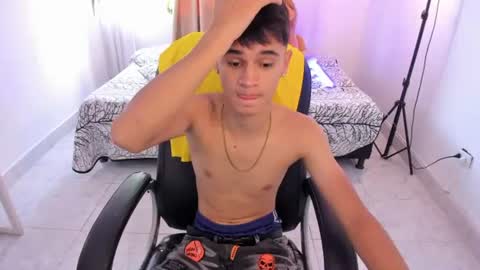Aaron online show from June 27, 7:09 pm