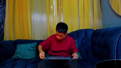 aron_pulse online show from January 12, 1:40 pm