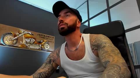 AronGrant online show from November 2, 11:54 am