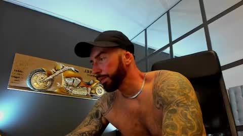 AronGrant online show from June 8, 9:43 am