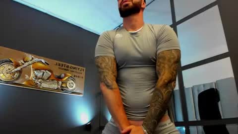 AronGrant online show from June 20, 9:15 am