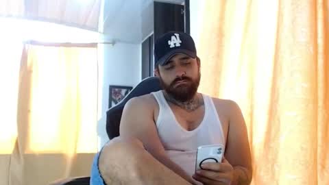 aronmiller online show from February 7, 5:27 pm