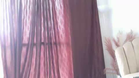   online show from June 22, 7:32 pm