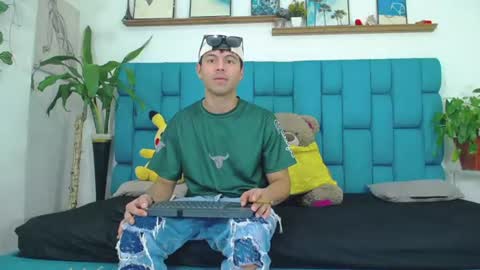 Aroon   online show from June 21, 1:17 pm