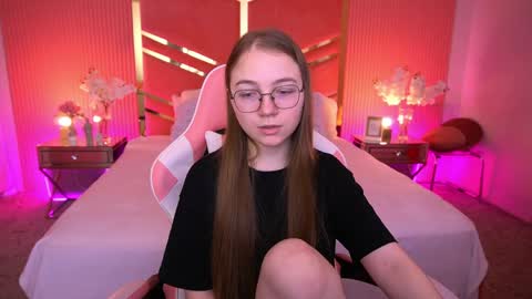 arrinawair online show from April 28, 6:40 am