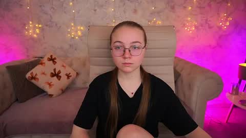 arrinawair online show from April 29, 6:51 am