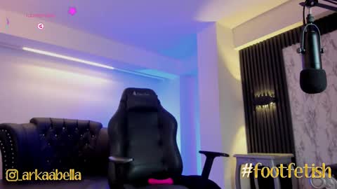    online show from March 4, 1:55 am