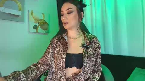    online show from October 18, 8:24 pm