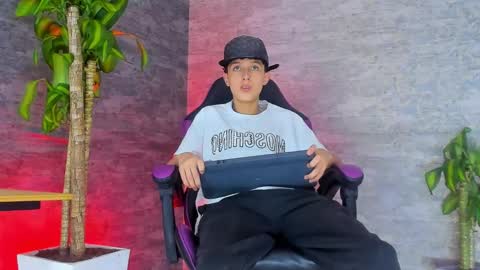 arthurcox_ online show from September 20, 5:49 pm