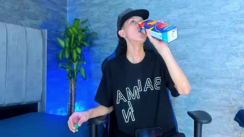 arthurcox_ online show from October 15, 8:20 pm