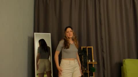 Sara online show from September 18, 8:24 pm