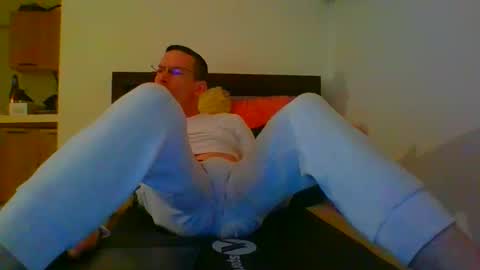artii_sperm_shot online show from April 8, 1:52 am