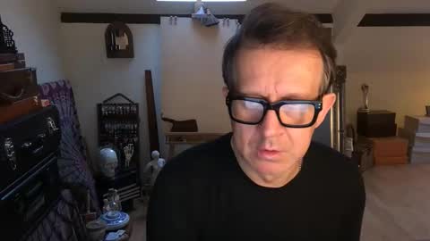 artisterotic online show from December 22, 10:22 am