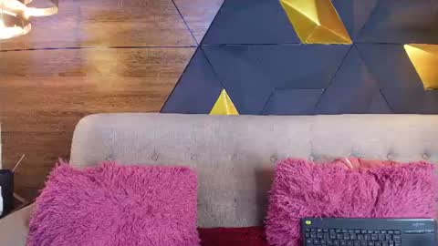 sofia online show from June 12, 10:58 am