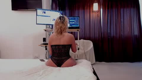 Arianacustom videos available for sale try my special  vibes 112233111222333 private copy at request online show from June 20, 6:41 am
