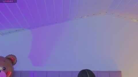 arycooper_ online show from July 31, 11:55 am